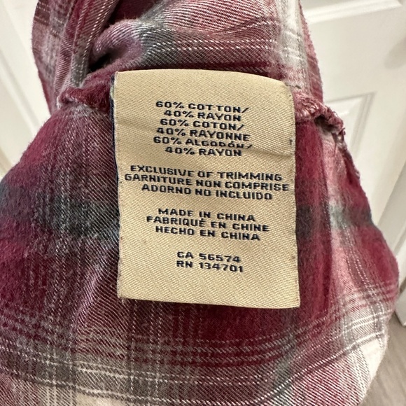 Boston Traders | Women’s Size Medium Long Sleeve Red Plaid Button Up Flannel - Picture 6 of 7